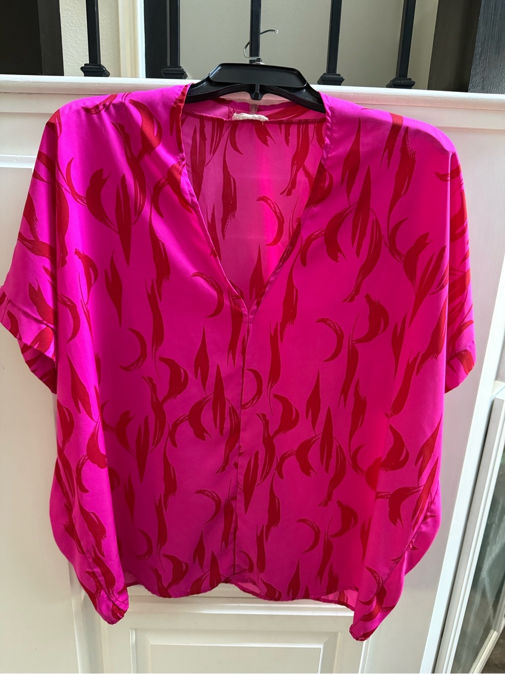 JODIFL Hot Pink and Red V-Neck Short Sleeve Blouse